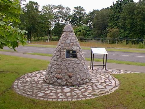 Maclean Cairn at Pitreavie