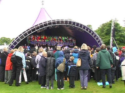 Dalai Lama visits Dunfermline